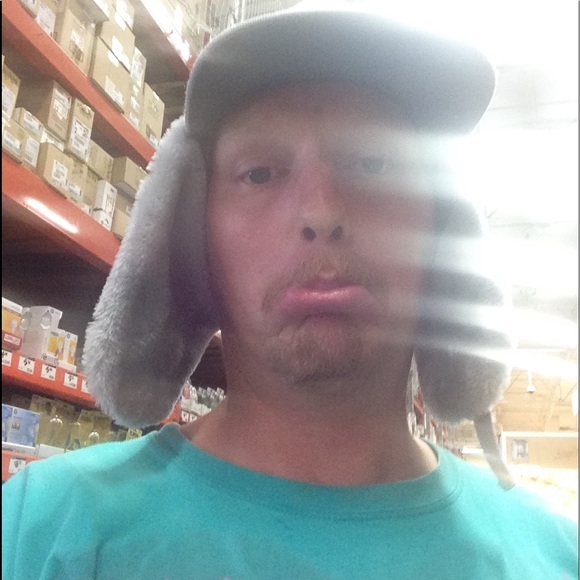 Meet your Posher, Joshua - Picture 5 of 6